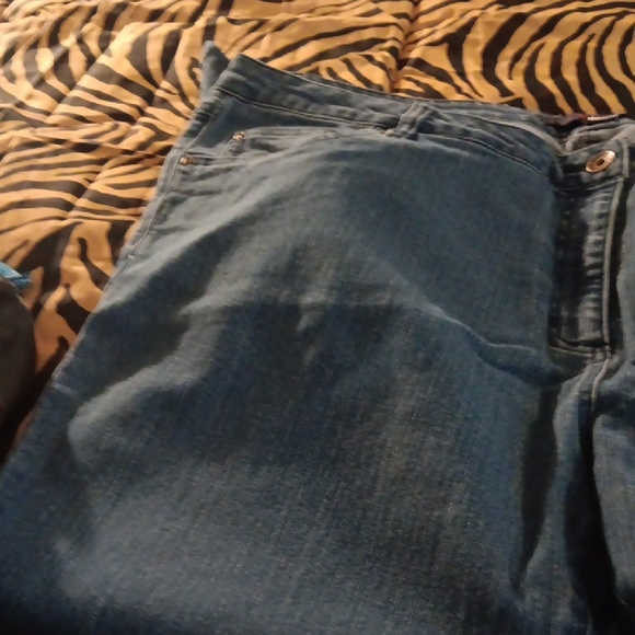 Classic Blue Denim Jeans - Picture 3 of 7